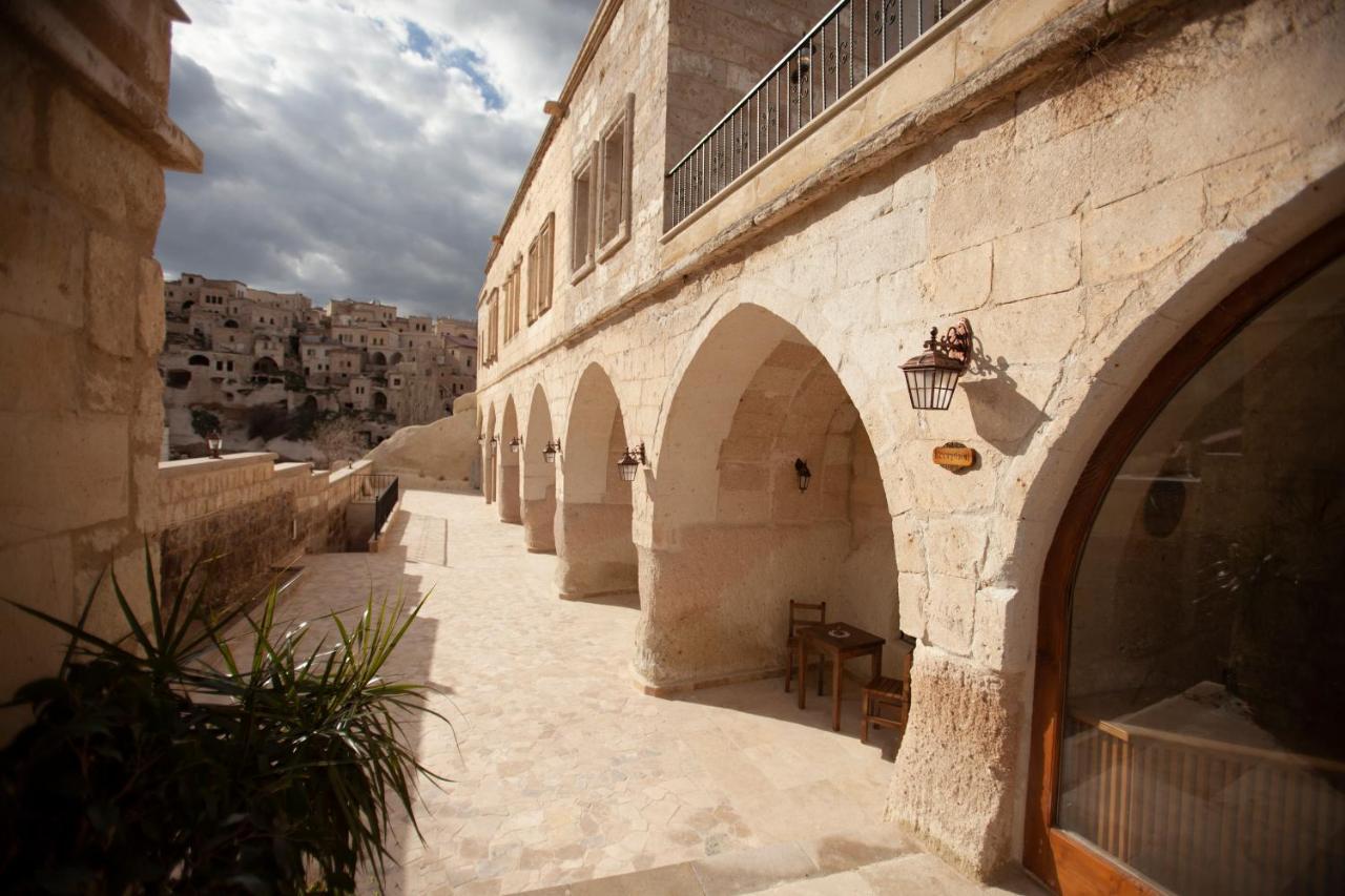 Homestay Narcissos Cave